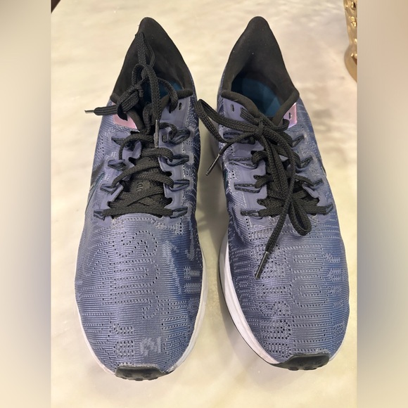 Set of Two Nike Air Zoom Pegasus Running Shoes Size 9. EUC - Picture 6 of 12